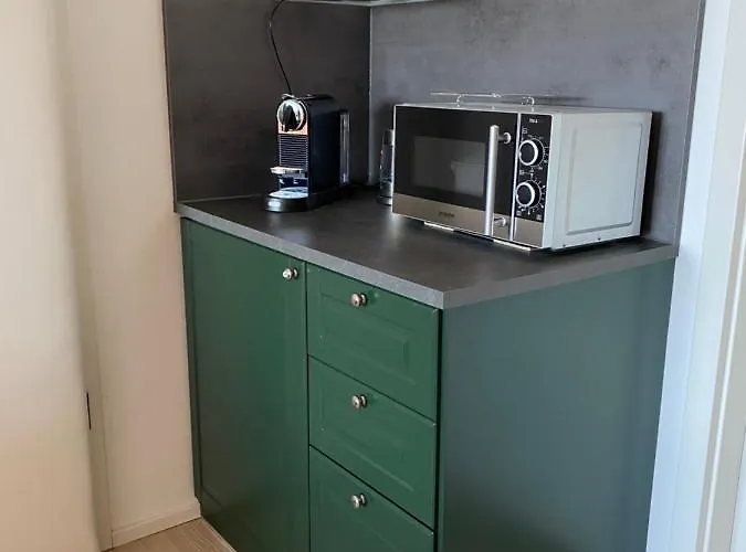 Alpen-panorama - Einzigartige Privatsuite Hoch über München, 12tes Og, Alpenblick, Loggia, Whirlpool, 15 Minuten Zum Zentrum, Ruhe Und Erholung In Der Stadt Für Privat Und Geschäftlich Reisende *