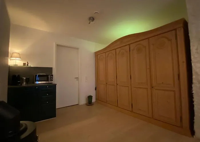 Alpen-panorama - Einzigartige Privatsuite Hoch über München, 12tes Og, Alpenblick, Loggia, Whirlpool, 15 Minuten Zum Zentrum, Ruhe Und Erholung In Der Stadt Für Privat Und Geschäftlich Reisende Múnich