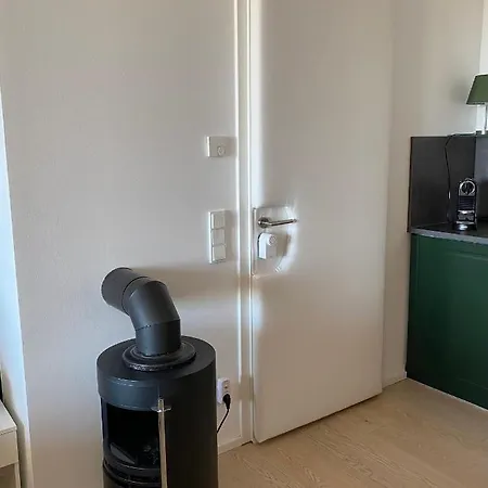 Alpen-panorama - Einzigartige Privatsuite Hoch Ueber Muenchen, 12tes Og, Alpenblick, Loggia, Whirlpool, 15 Minuten Zum Zentrum, Ruhe Und Erholung In Der Stadt Fuer Privat Und Geschaeftlich Reisende Rum i privatbostad München
