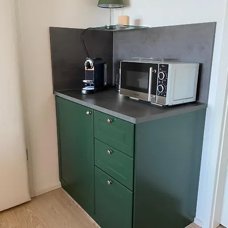 Alpen-panorama - Einzigartige Privatsuite Hoch Ueber Muenchen, 12tes Og, Alpenblick, Loggia, Whirlpool, 15 Minuten Zum Zentrum, Ruhe Und Erholung In Der Stadt Fuer Privat Und Geschaeftlich Reisende *