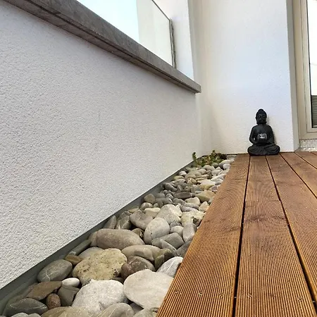 Alpen-panorama - Einzigartige Privatsuite Hoch Ueber Muenchen, 12tes Og, Alpenblick, Loggia, Whirlpool, 15 Minuten Zum Zentrum, Ruhe Und Erholung In Der Stadt Fuer Privat Und Geschaeftlich Reisende Kwatera prywatna