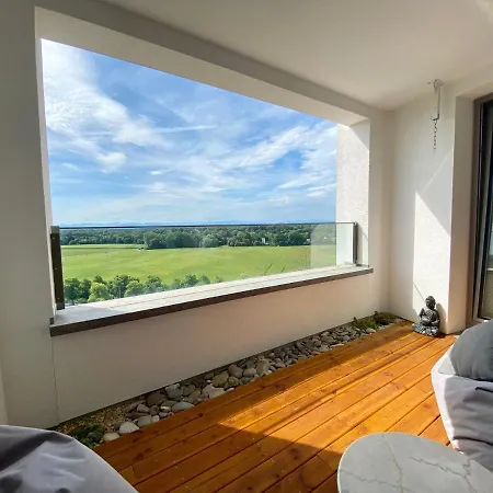 Alpen-panorama - Einzigartige Privatsuite Hoch Ueber Muenchen, 12tes Og, Alpenblick, Loggia, Whirlpool, 15 Minuten Zum Zentrum, Ruhe Und Erholung In Der Stadt Fuer Privat Und Geschaeftlich Reisende Rum i privatbostad München