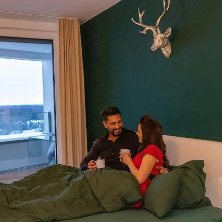 홈스테이 Alpen-panorama - Einzigartige Privatsuite Hoch Ueber Muenchen, 12tes Og, Alpenblick, Loggia, Whirlpool, 15 Minuten Zum Zentrum, Ruhe Und Erholung In Der Stadt Fuer Privat Und Geschaeftlich Reisende 뮌헨